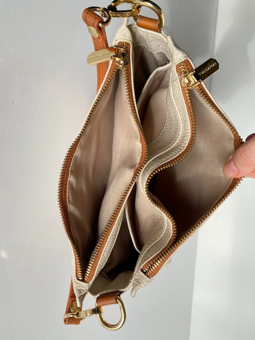 VALENTINA Italy Cream Pebble Leather Triple Compartment Shoulder Bag Purse - Picture 4 of 13